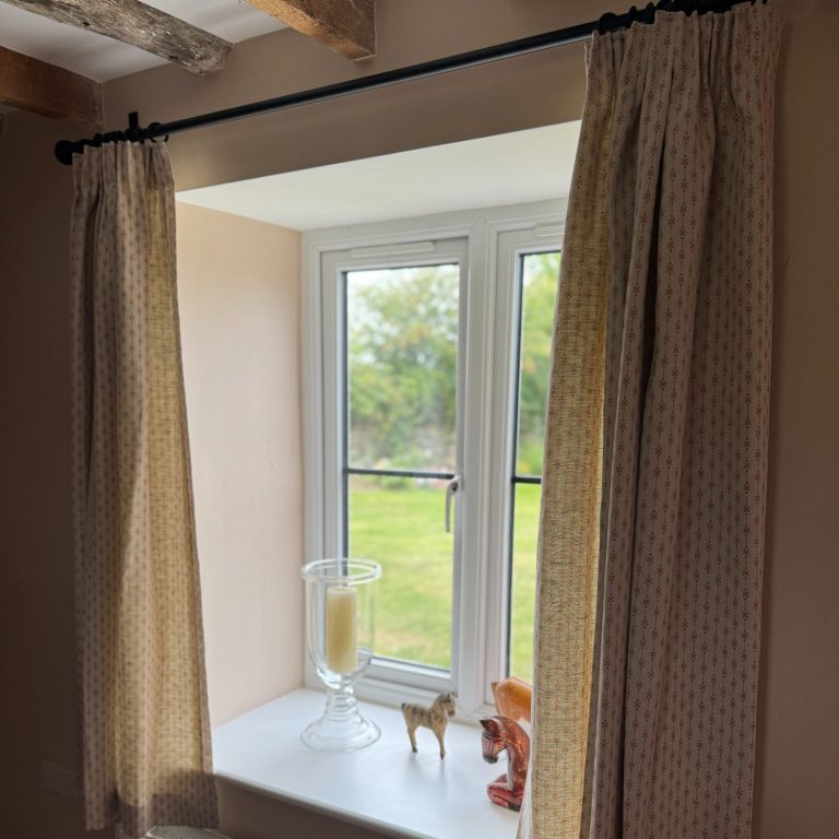 Made to measure roman blind Made to measure roman blind